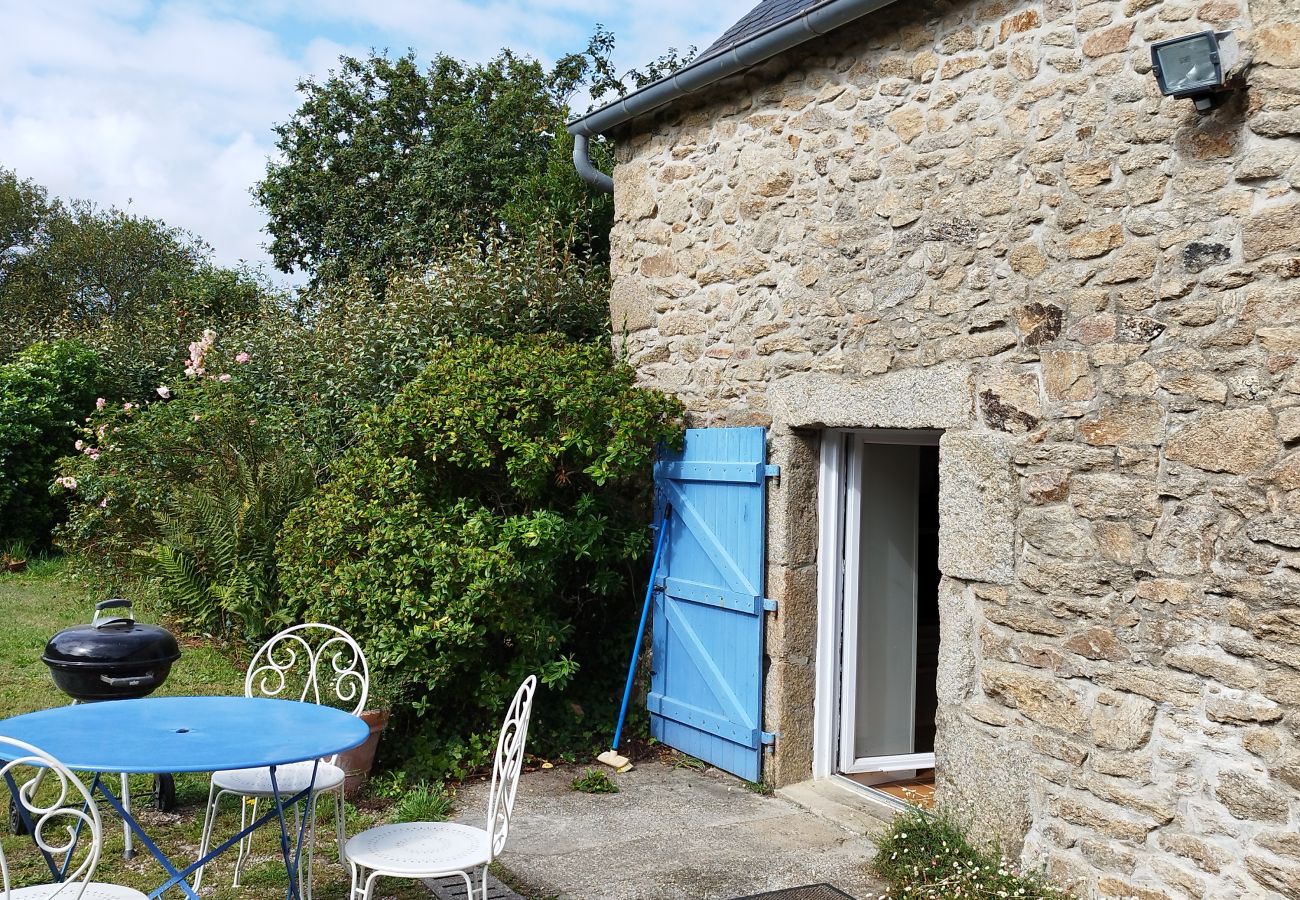 House in Plouguerneau - Aline's tiny house, pretty little stone house by the seaside