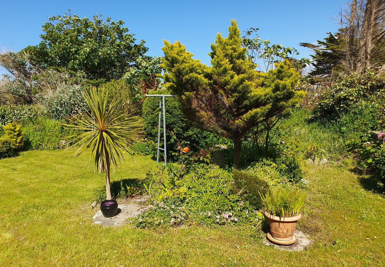 House in Plouguerneau - Ty Cozh - The charm of a family house, just by the sea side