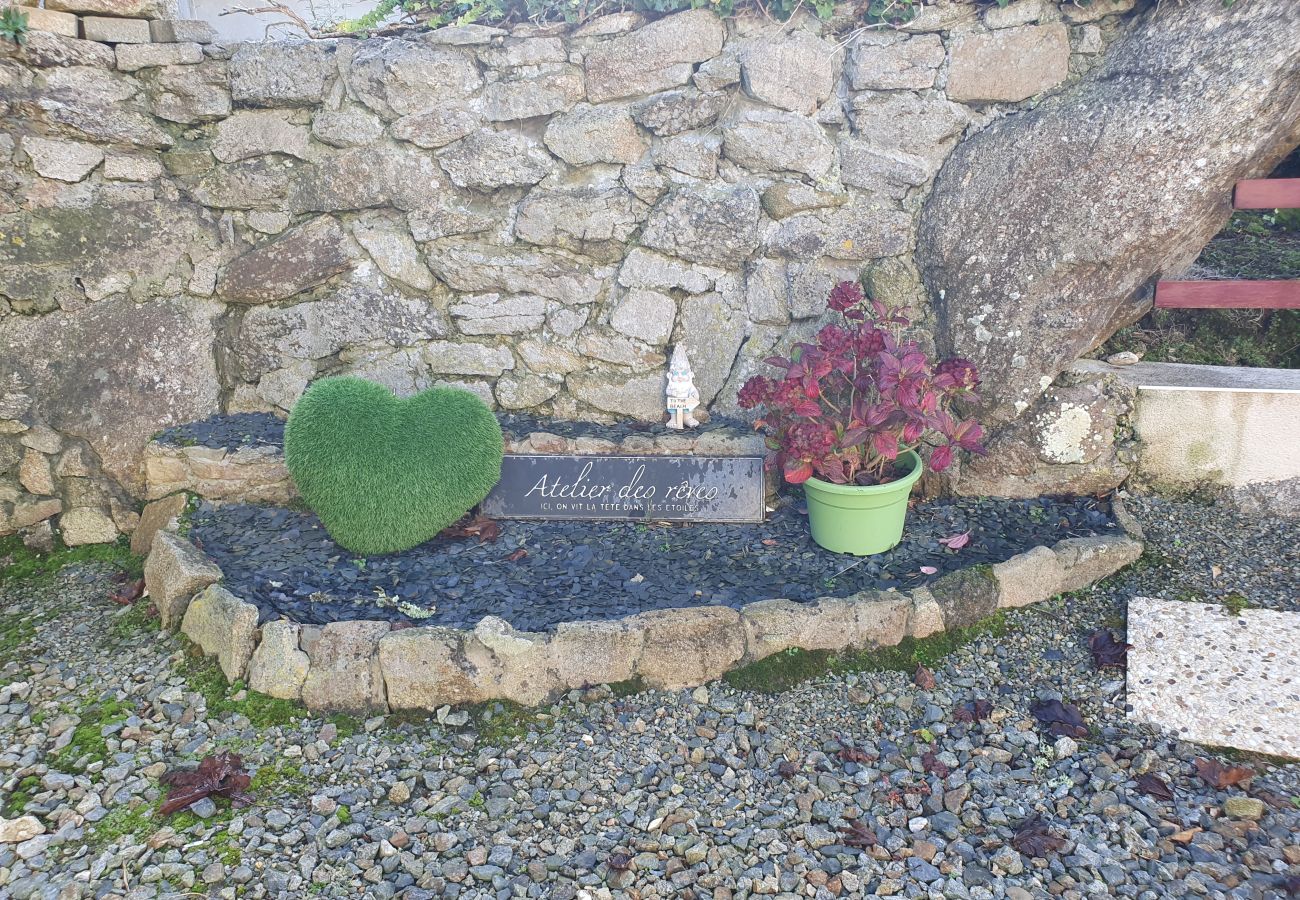 House in Plouguerneau - Ker Venan - Little nest facing the Venan island 